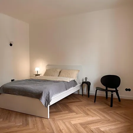 Apartament Przy Lazienkach Krolewskich Warsaw Exterior photo